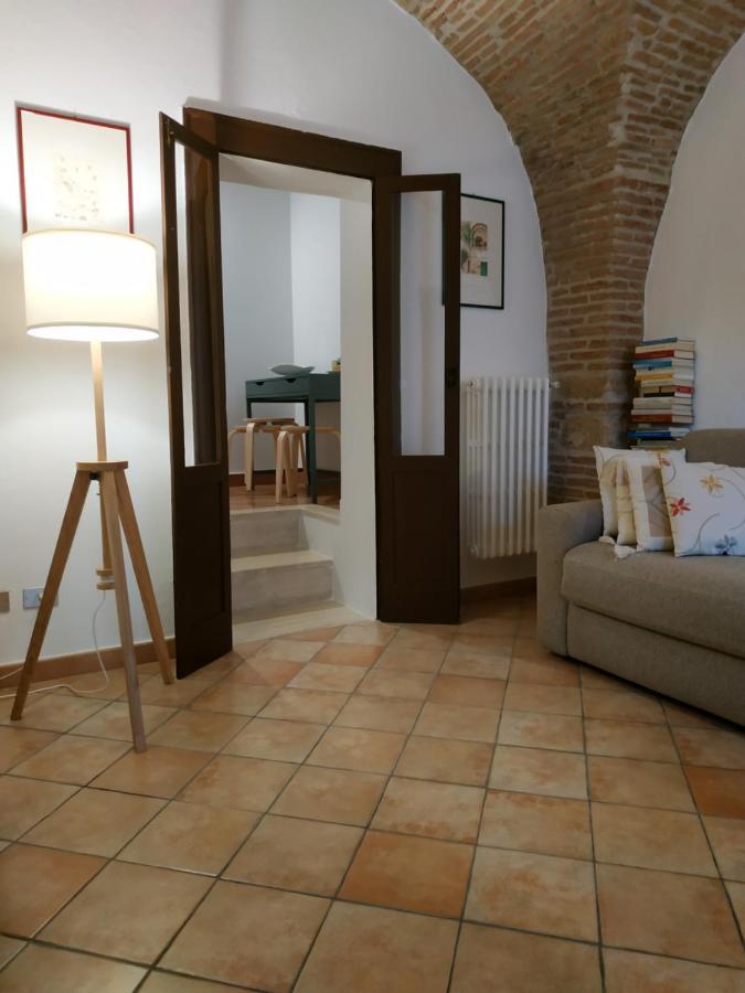Bed And Breakfast In Piazza Orazio Venosa Exterior foto